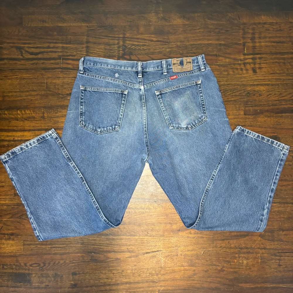 Wrangler Men’s Denim Blue Jeans Sz 38x29 Regular Fit - Picture 10 of 10